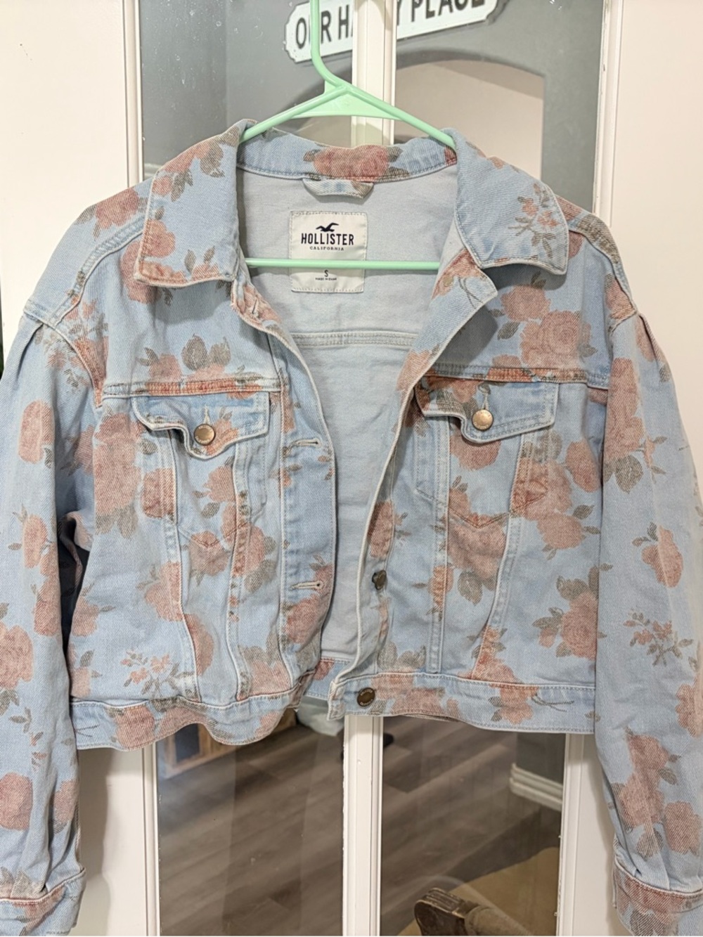 Hollister Light Blue Denim Jacket with Blush Floral Print - Picture 2 of 2